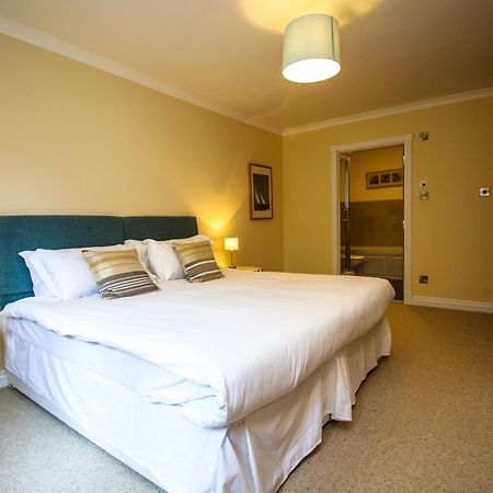Turnberry Apartments Rom bilde